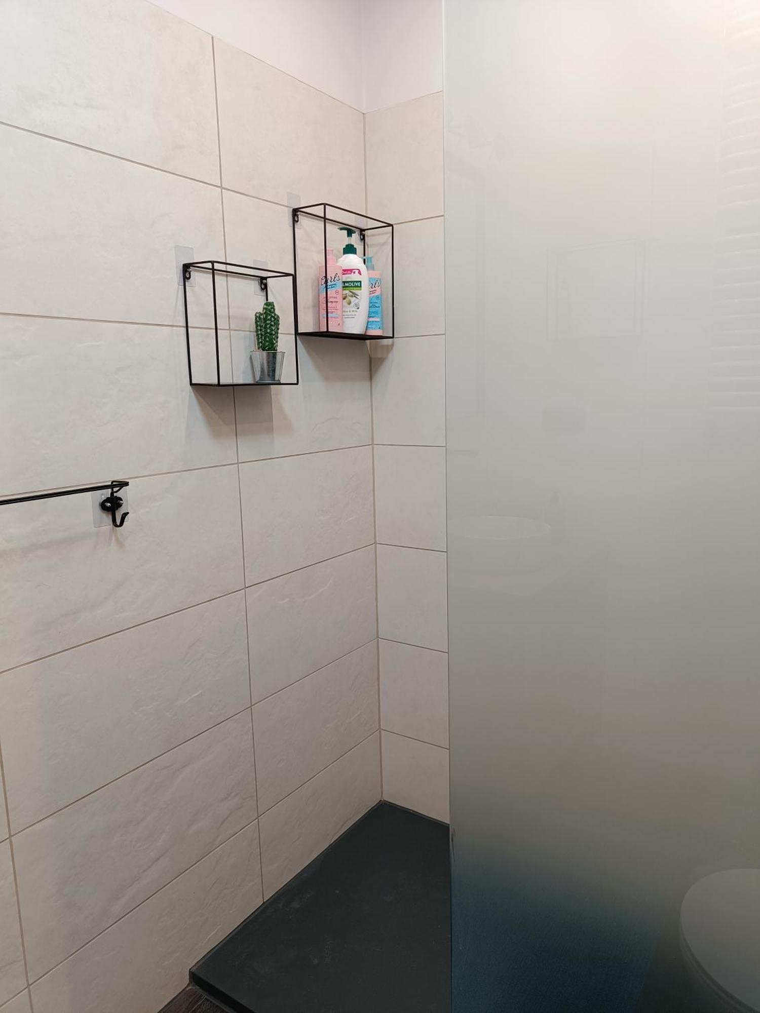 Uroczy Apartament Z Garazem 크라쿠프 외부 사진